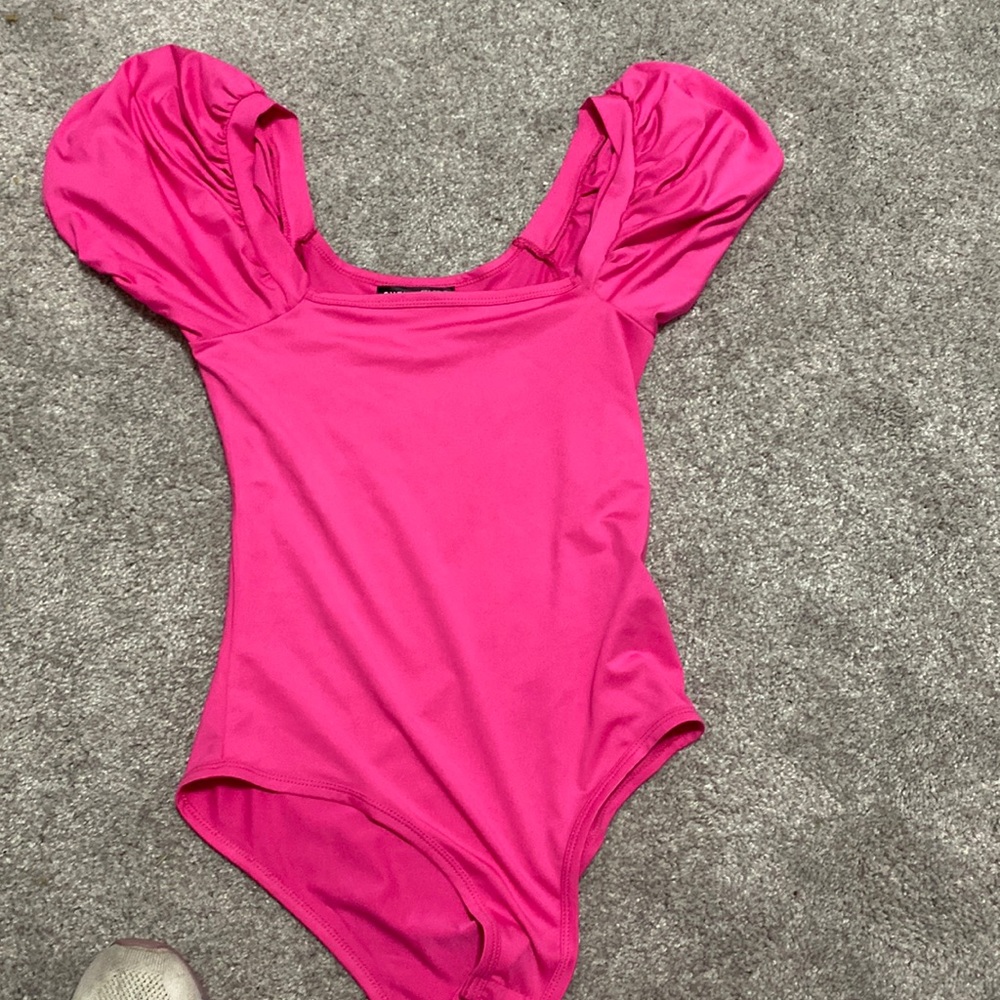 Shein women’s size 4 hot pink body suit